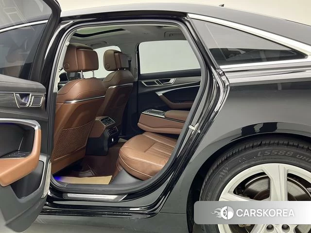 Audi A6L 2019 Черный из Китая, фото 4