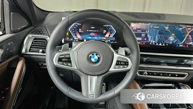BMW X6 (G06) 2025 Светло-серебряный цвет из Кореи, фото 4