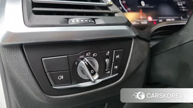 BMW X4 (G02) 2022 Белый из Кореи, фото 4