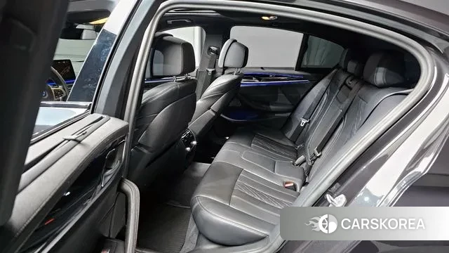 BMW 5 Series (G30) 2023 Серый из Кореи, фото 4