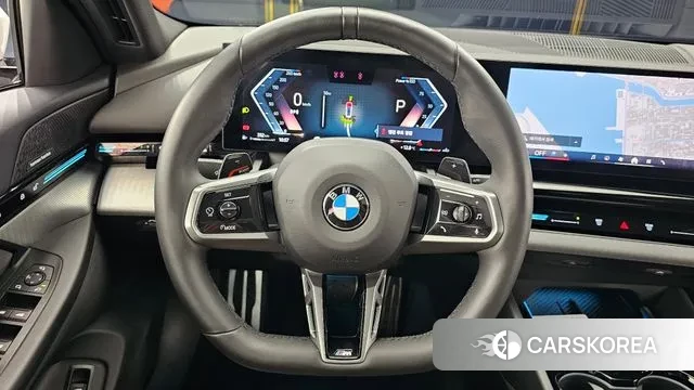 BMW 5 Series (G60) 2024 Белый из Кореи, фото 4