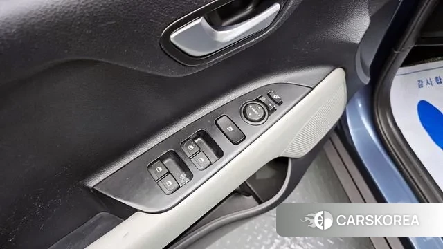 Kia Stonic 2018 Синий из Кореи, фото 4