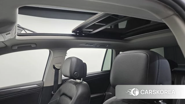 Volkswagen Tiguan second Generation 2018 Белый из Кореи, фото 4