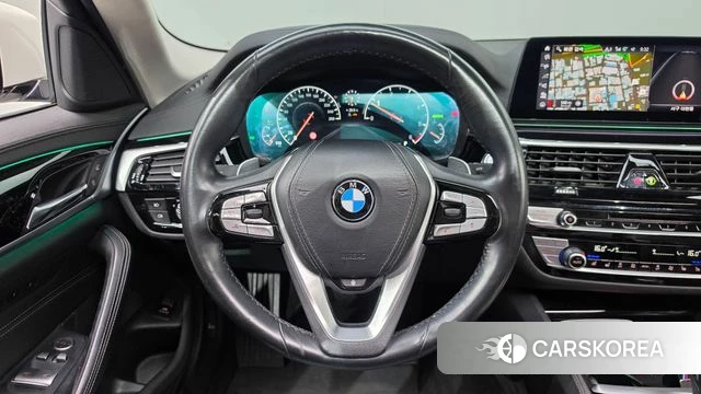 BMW 5 Series (G30) 2019 Белый из Кореи, фото 4