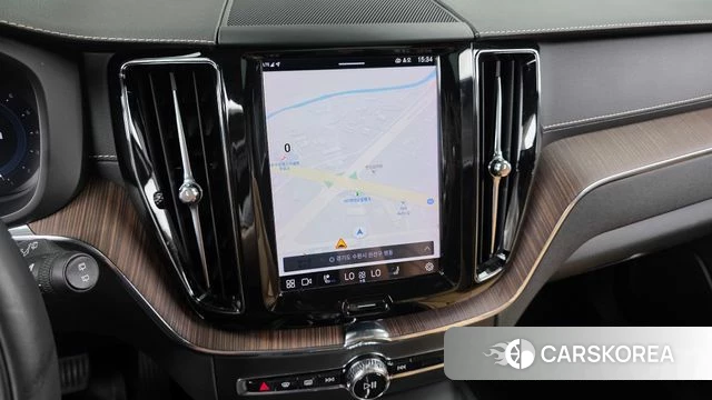 Volvo XC60 second Generation 2022 Белый из Кореи, фото 4
