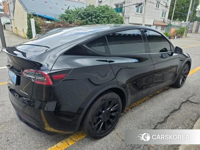 Tesla Model Y 2024 Черный из Кореи, фото 4