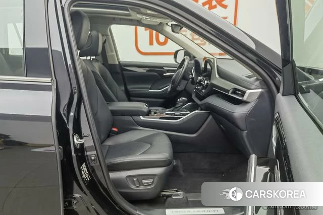 Toyota Highlander 2024 Черный из Китая, фото 4