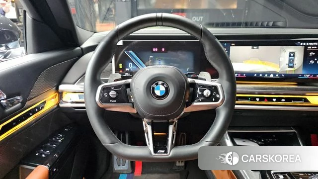 BMW 7 Series (G70) 2023 Черный из Кореи, фото 4