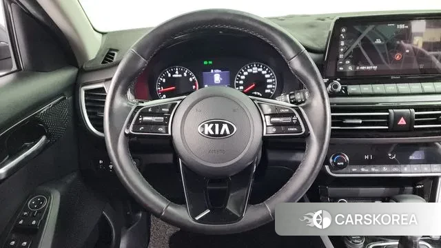 Kia Seltos 2021 Серый из Кореи, фото 4