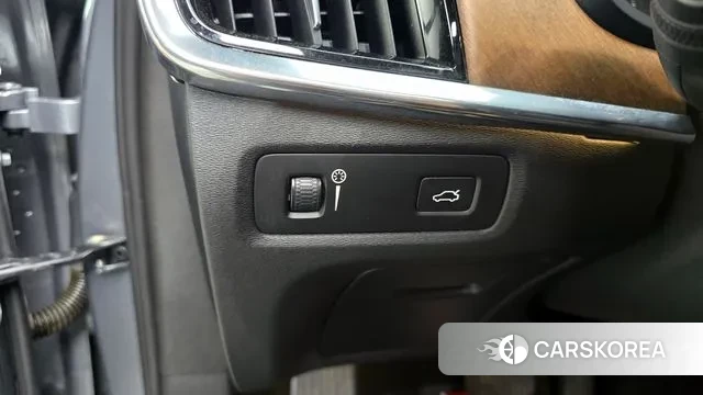 Volvo S90 2019 Серый из Кореи, фото 4