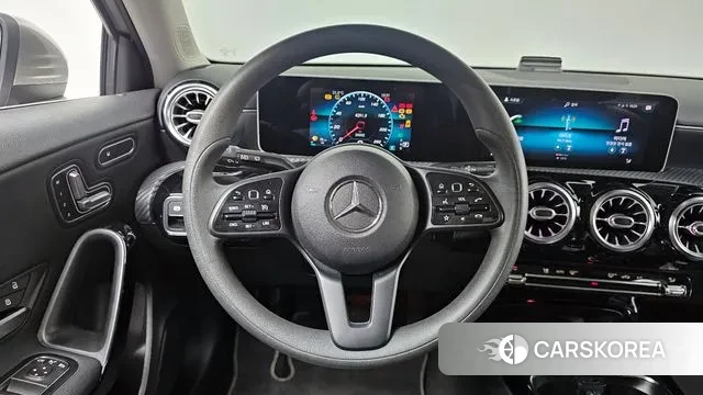 Mercedes-Benz A-Class W177 2019 Серебристо-серый из Кореи, фото 4