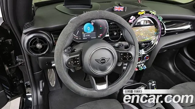 Mini Cooper S Convertible 2024 Черный из Кореи, фото 4