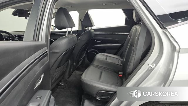 Hyundai Tucson (NX4) 2021 Серебристо-серый из Кореи, фото 4