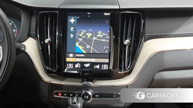 Volvo XC60 second Generation 2019 Черный из Кореи, фото 4