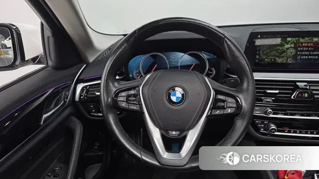 BMW 5 Series (G30) 2018 Белый из Кореи, фото 4