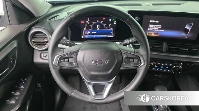 Chevrolet (GM Daewoo) Trax Crossover 2023 Серебристо-серый из Кореи, фото 4