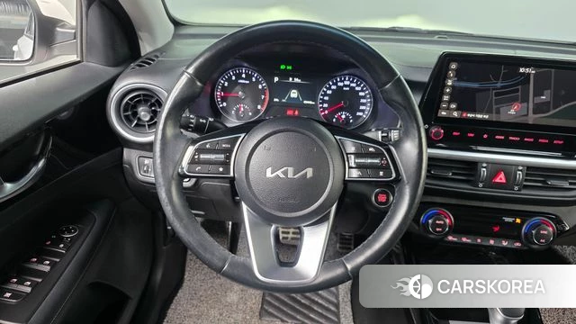 Kia The New K3 2nd generation 2023 Белый из Кореи, фото 4