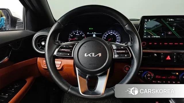 Kia The New K3 2nd generation 2022 Белый из Кореи, фото 4