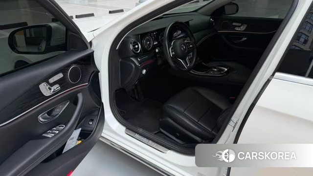 Mercedes-Benz E-Class W213 2019 Белый из Кореи, фото 4