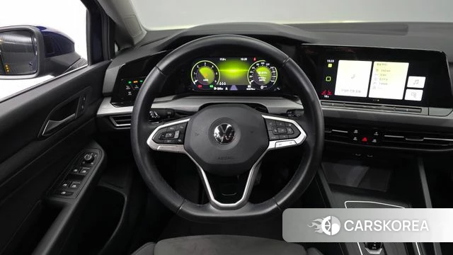 Volkswagen Golf 8th Generation 2022 Синий из Кореи, фото 4