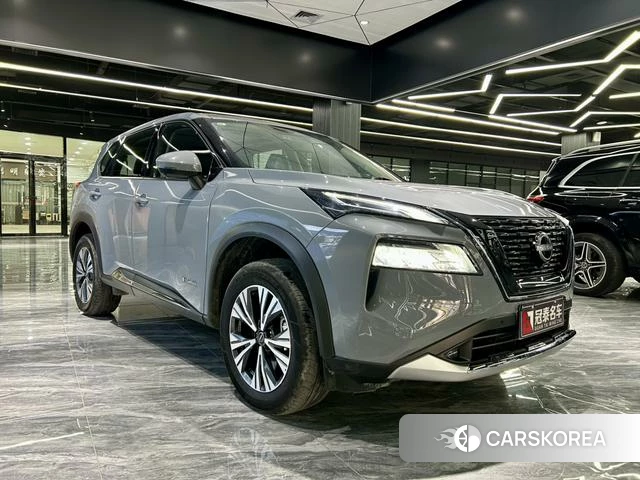 Nissan Qijun 2024 Серебристо-серый из Китая, фото 4