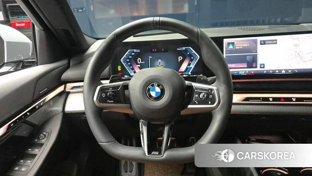 BMW 5 Series (G60) 2024 Серебристо-серый из Кореи, фото 4