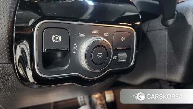 Mercedes-Benz A-Class W177 2023 Серый из Кореи, фото 4