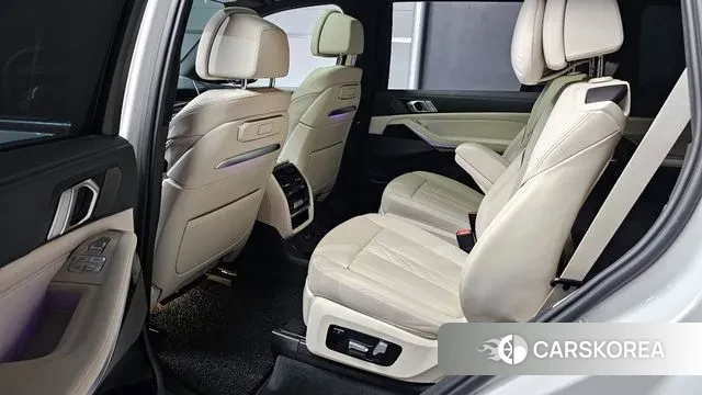 BMW X7 (G07) 2023 Белый из Кореи, фото 4