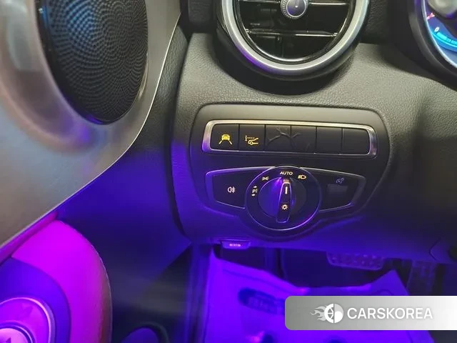 Mercedes-Benz C-Class W205 2020 Белый из Кореи, фото 4