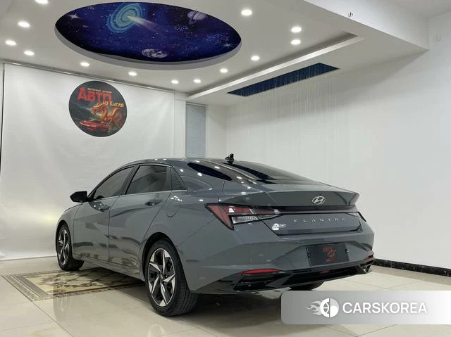 Hyundai Elantra 2022 Серебристо-серый из Китая, фото 4