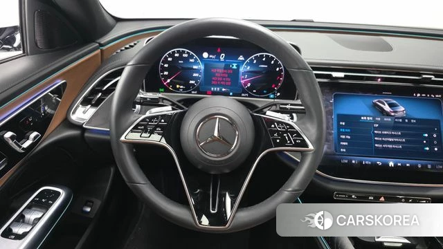 Mercedes-Benz E-Class W214 2024 Белый из Кореи, фото 4