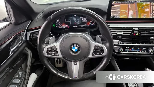 BMW 5 Series (G30) 2022 Белый из Кореи, фото 4