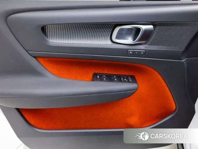 Volvo XC40 2020 Белый из Кореи, фото 4