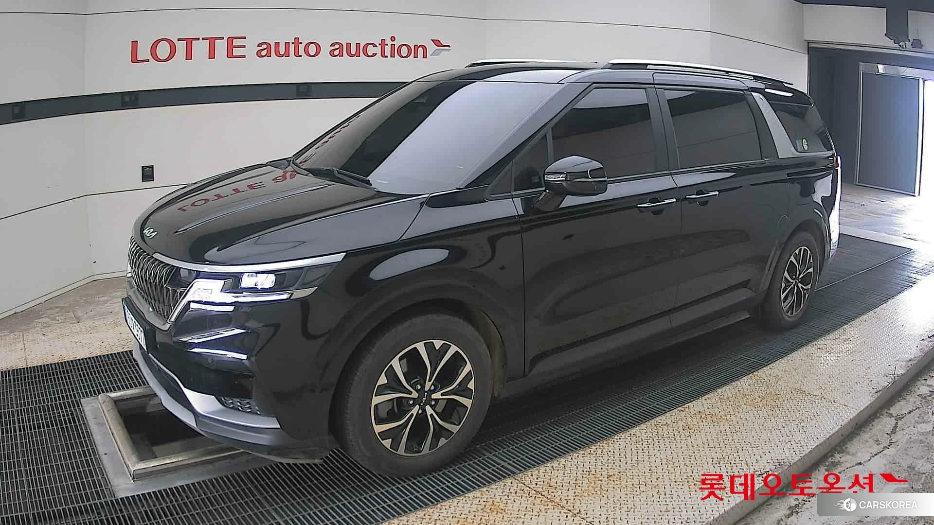 Kia Carnival 2023 Aurora Black Pearl из Кореи, фото 4