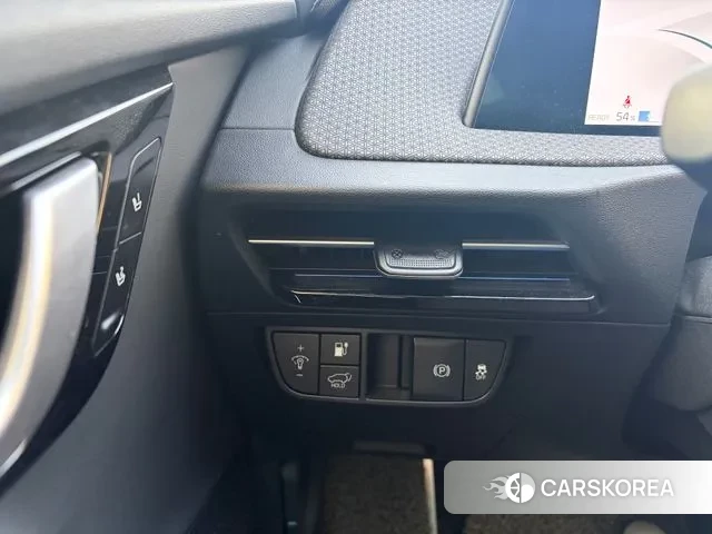 Kia EV6 2023 Белый из Кореи, фото 4