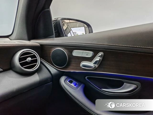 Mercedes-Benz GLC 2021 Черный из Китая, фото 4
