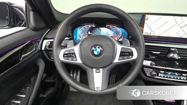 BMW 5 Series (G30) 2023 Черный из Кореи, фото 4