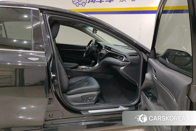 Toyota Camry 2021 Черный из Китая, фото 4