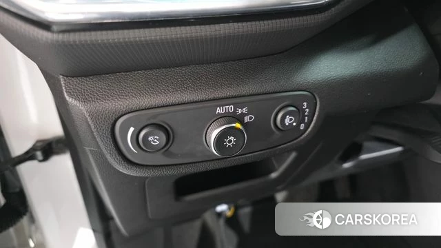 Chevrolet (GM Daewoo) Trailblazer 2021 Белый из Кореи, фото 4