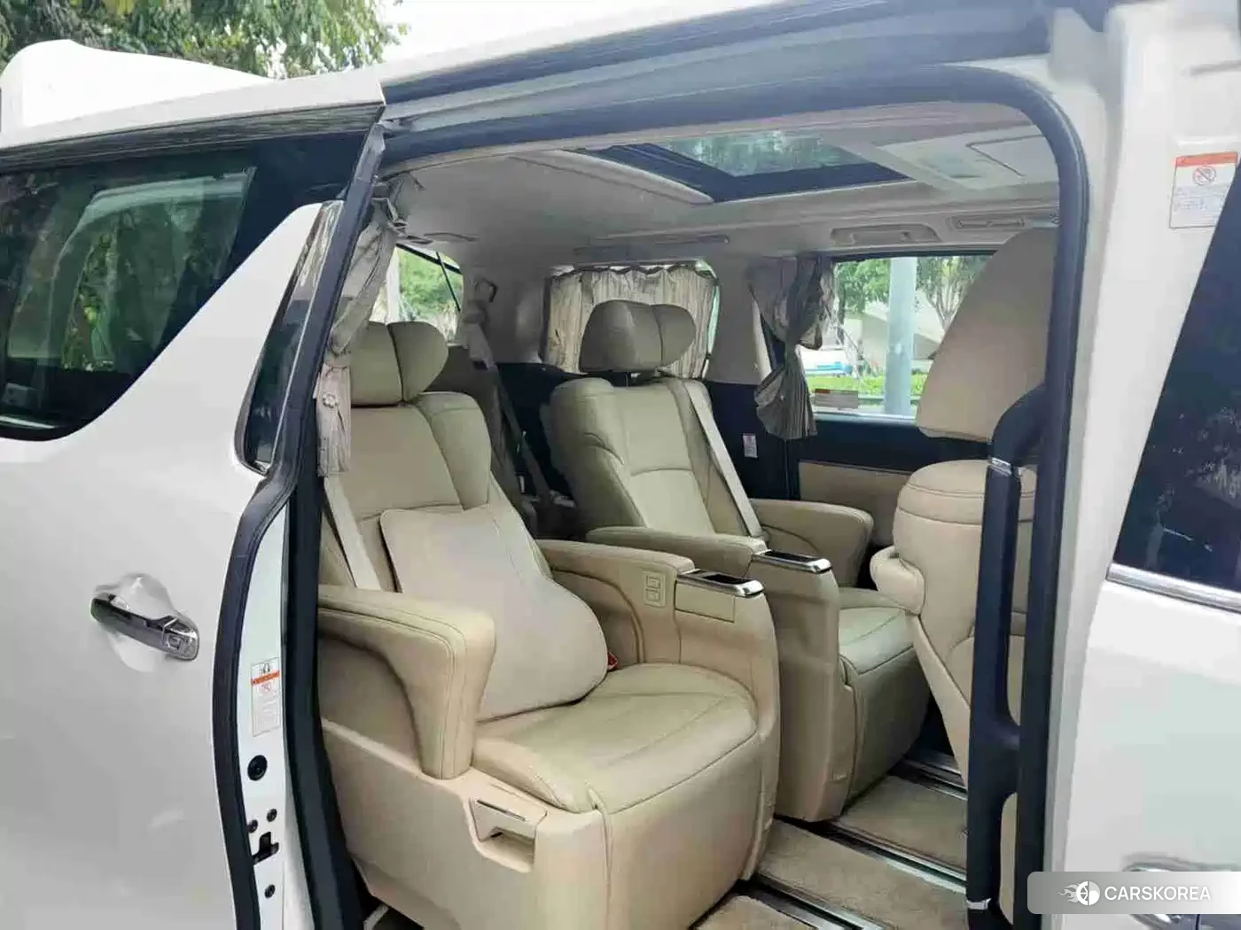 Toyota Alphard 2019 Белый из Китая, фото 4