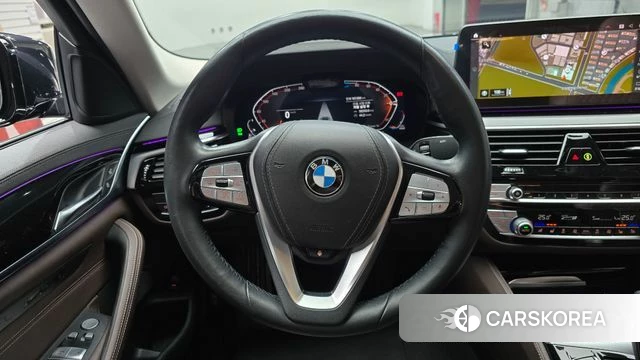 BMW 5 Series (G30) 2021 Черный из Кореи, фото 4