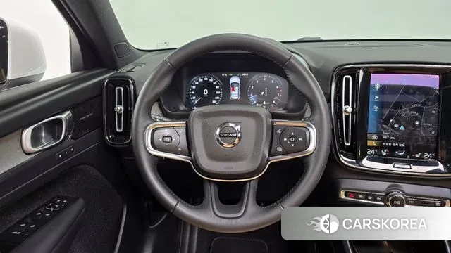 Volvo XC40 2021 Белый из Кореи, фото 4