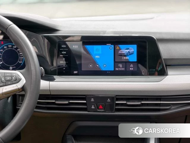 Volkswagen Golf 2022 Белый из Китая, фото 4