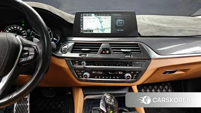 BMW 5 Series (G30) 2018 Черный из Кореи, фото 4