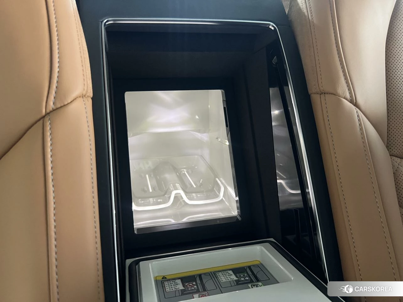 Audi A8 2024 Черный из Китая, фото 4