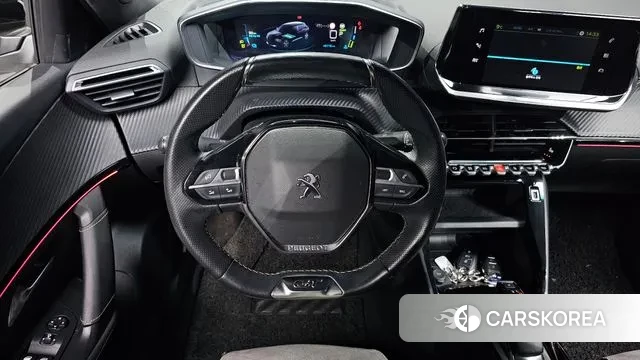 Peugeot e-2008 second generation 2021 Белый из Кореи, фото 4