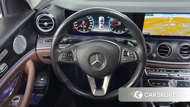 Mercedes-Benz E-Class W213 2018 Серебряный из Кореи, фото 4