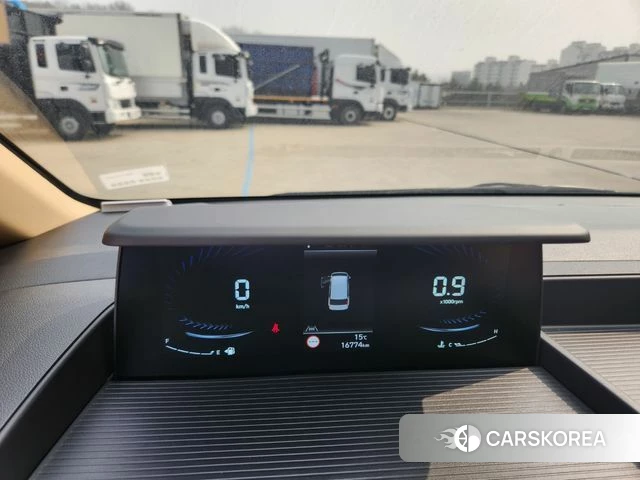 Hyundai Staria 2025 Белый из Кореи, фото 4