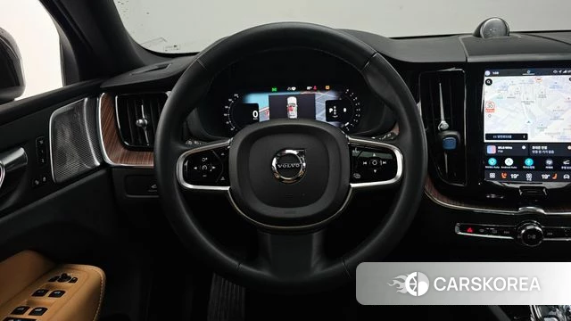 Volvo XC60 second Generation 2022 Черный из Кореи, фото 4