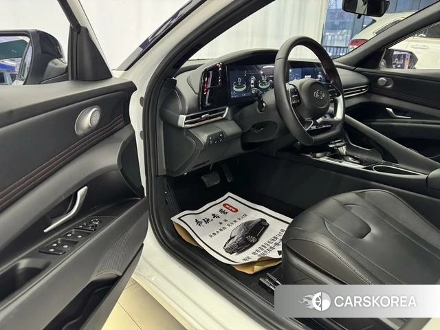Hyundai Elantra 2023 Белый из Китая, фото 4